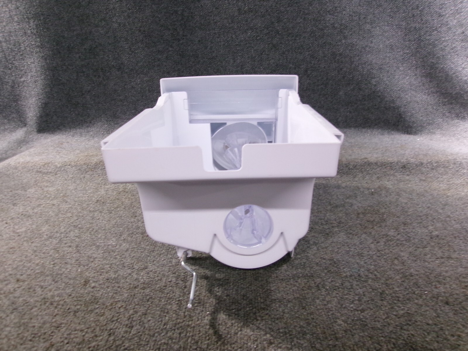 5075JJ1003K KENMORE REFRIGERATOR ICEBUCKET ASSEMBLY Item image 3