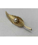 Vintage Gold Tone Metal Leaf Pin with Faux Pearl Swanky Barn - £8.85 GBP