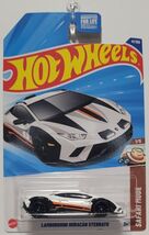 2025 Hot Wheels Safari Mode White 1/5 Lamborghini Huracan Sterrato 41/250 - $3.41