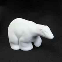 Hallmark Polar Bear Figurine 1979  3-1/2&quot; x 1&quot; x 2&quot; Porcelain Bisque - $13.40 CAD
