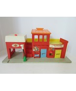 VTG 1973 FISHER PRICE PLAY FAMILY VILLAGE FIRE HOUSE POST OFFICE THEATER - $17.05
