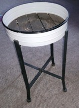 Retro Vintage Look Metal Plant Stand Wood Base Round On Legs Classic Design - $35.07 CAD