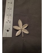 Vintage Crown Trifari silvertone Flower brooch pin Matte Polished textur... - £15.16 GBP