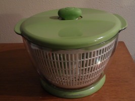 KitchenAid Salad &amp; Fruit Spinner Storage Bowl Colander Strainer With Div... - $19.99