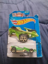 2015 Hot Wheels HW City Preying Menace #31 Green - £1.97 GBP