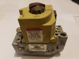 Honeywell furnace gas valve VR8205M 2450 LENNOX 99K6501 - £31.42 GBP