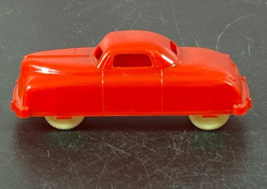 A Renwal Product Toy Car No. 102 Red Sedan Plastic Made In USA - £7.63 GBP