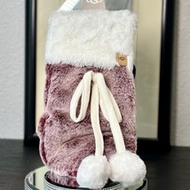 UGG Dawson Wine Bottle Holder Sleeve Faux Fur &amp; Pom Pom&#39;s Cabernet &amp; Sno... - $13.81