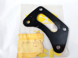 Suzuki 1974-1976 GT 125 GT125 L/M/A Right Engine Mouting Plate Nos - £11.29 GBP