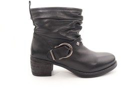 Tara M  Dusty  Women&#39;s Fashion Boots Black Size  6.5  ($) - $89.10
