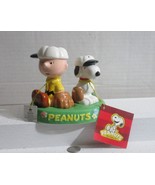 Ceramic Snoopy &amp; Charlie Brown Baseball Salt &amp; Pepper Shaker W/Magnetic ... - $876.10 MXN