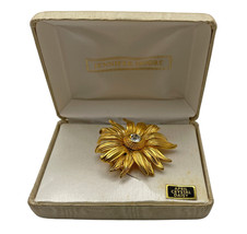 Vintage Jennifer Moore April Crystal Daisy Gold tone Metal Brooch Pin - $17.95