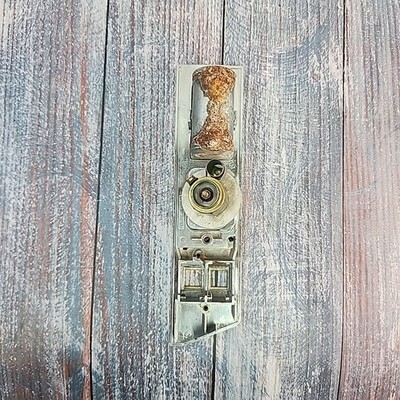 Lincoln E0VB14A568A 1981-1984 Town Car LH Rear Door Switch Ashtray Bezel Trim OE Item image 8