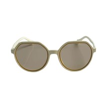 SUNDEER Women&#39;s sunglasses with classic retro style UV400 protection - $719.44 MXN