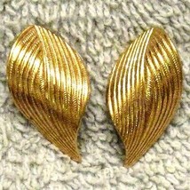 Textured Swirl Pattern Earrings Gold Plated Hypo Allergenic Posts 1980s Vintage  - £11.85 GBP