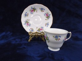 Queen Anne Patt. No. 8427  Ring Of Roses  Bone China Tea Cup and Saucer - $14.74