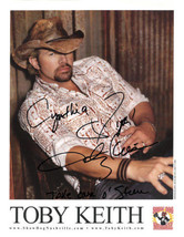 Toby Keith signed 2006 Show Dog 8.5x11 Photo To Cynthia imperfect- COA - £109.47 GBP