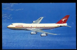 ac0318 - Aircraft - Qantas Australia Airways 747B, in flight - postcard - £2.20 GBP