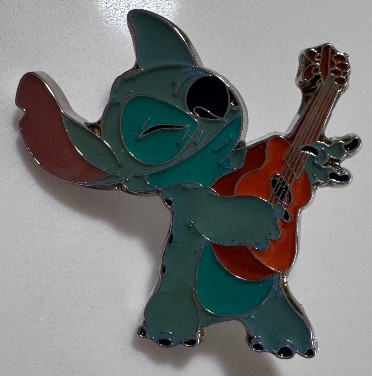 Disney Stitch with Ukulele Hot Topic Blind Box Pin 32929 - $18.80