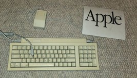 Vintage Apple Keyboard II M0487 With Desktop Bus Mouse &amp; Pad Untested - £78.46 GBP
