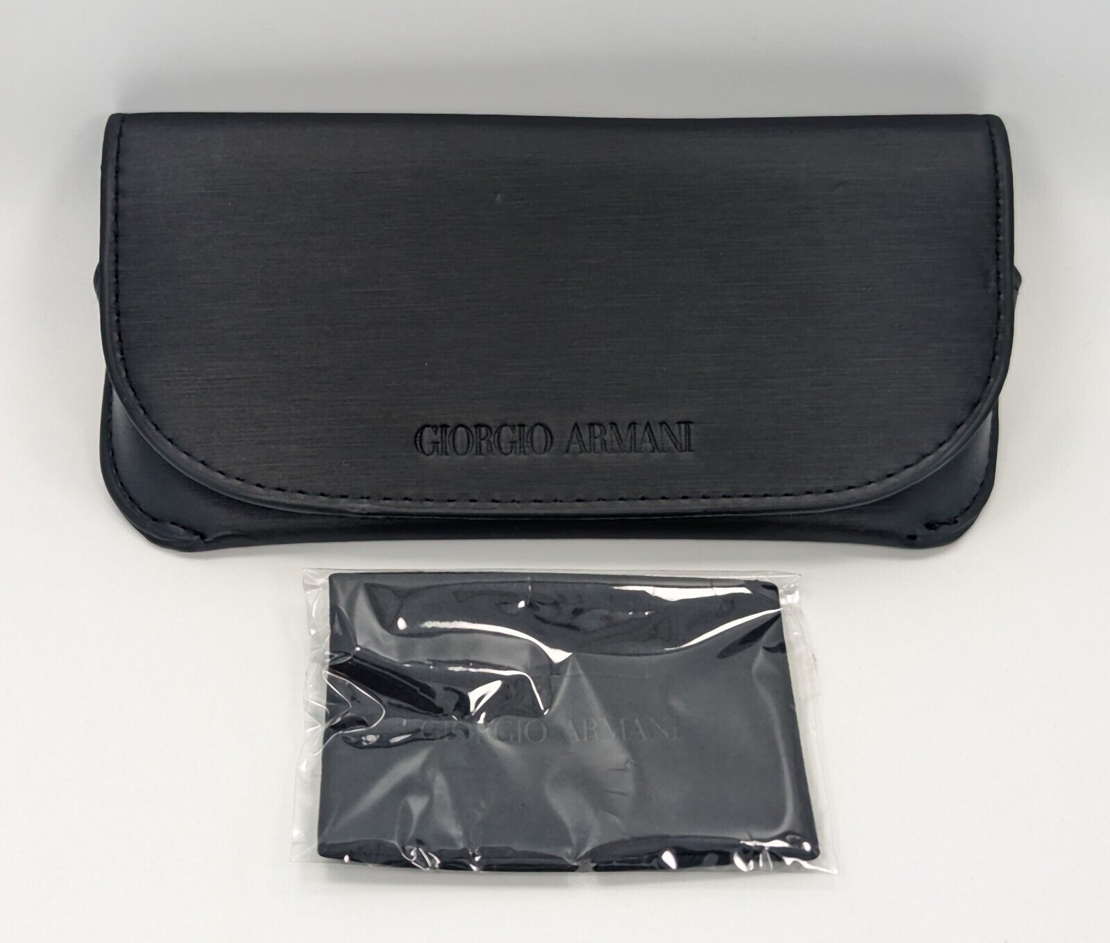 Giorgio Armani Soft Case Magnetic For Eyeglasses Black w/ Cloth - $15.84