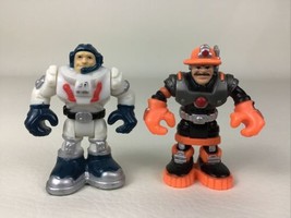 Rescue Heroes Micro Adventures Mini Figures 2pc Lot Fireman Space Man 2004 Toy - £11.72 GBP