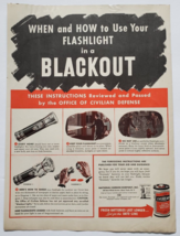 1942 Eveready Batteries Vintage WWII Print Ad Using Your Flashlight Blac... - $12.95