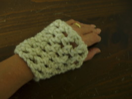 Fingerless gloves winter white wool wristers crocheted - $10.00