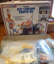 LIFE-LIKE Ho Scale Freezee Ice Cream Drive In Building Kit #1359 New Old Stock - £31.64 GBP