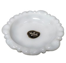 Anchor Hocking White Milk Glass Candy Dish / Trinket Dish 5.25” Rare Sticker VTG - £17.76 GBP