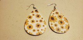 Faux Leather Dangle Earrings (New) Multiple Sizes Of Sunflowers W/O Stems #24 - £4.11 GBP