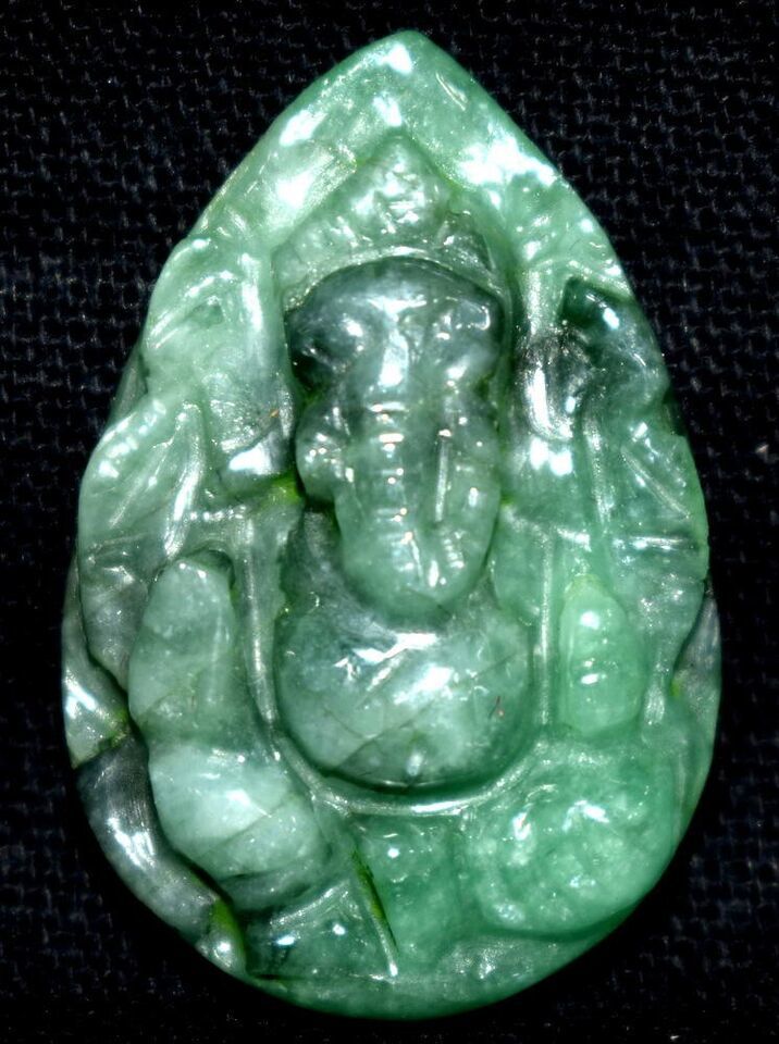 Lord Ganesha In Natural Emerald Gemstone - 18 carats - Certified - $122.74