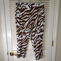 Chico&#39;s Crop Pants Size 2 Animal Print Zebra Zipper Pockets Cropped Cuffed Hem - £15.94 GBP