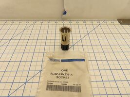 Ford AL3Z-19N236-A Power Outlet Socket 12V - €19,76 EUR