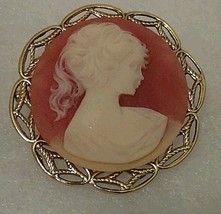 Vintage White Cameo Silhouette Brooch/ Pin Designed Goldtone Round Salmon Color - $37.62