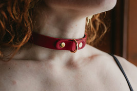 BDSM 3/4&quot; Red Leather Day Collar with Gold Hardware, Mona Kitten Play Ch... - £35.55 GBP