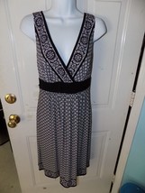 Dressbarn  Black/White Pattern Sleeveless Tie Behind Dress Size 10 Women&#39;s EUC - £16.88 GBP