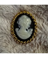 Vintage Victorian Woman Cameo Scarf Clip [Jewelry 034] - $1,117.19 MXN