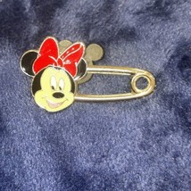 Mickey and Minnie Mouse - Safety Pins - Minnie ONLY Disney Pin 77633 - £3.88 GBP