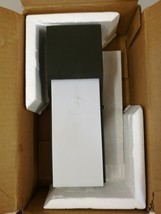 (1 LOT OF 6) Thomas Day-Brite 120 Volt Fluorescent Wall Mounts - $675.75 MXN