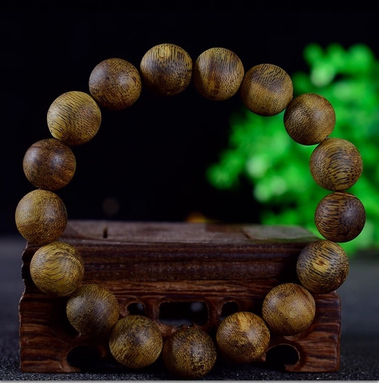 Hainan Green Kyara Wild Oud Agarwood Bracelet 12mm Diameter Beads - $388.00