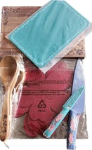 14-Pioneer Woman ~ Wooden Utensils ~ Knives ~ Felt Liners ~ Mats &amp; Board ~ RED - £26.29 GBP