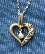 Elegant Vintage Cultured Pearl Sterling Silver Heart Pendant Necklace - £15.14 GBP