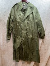 US Military Man&#39;s Nylon Rubber Coated Raincoat 36 REGULAR 8405-753-6461 - £8.49 GBP