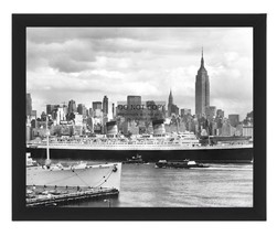 Rms Queen Elizabeth Cruiseship On Her Last Voyage New York 8X10 Framed Photo - £15.75 GBP