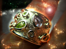 HAUNTED RING ASCENDED QUEEN ELEVATE INFLUENCE BEAUTY POWER RARE MAGICK SECRET  image 2