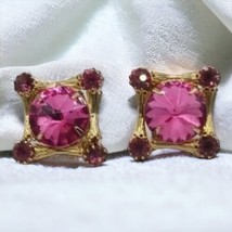 Vintage Clip on unsigned earrings, - £19.92 GBP