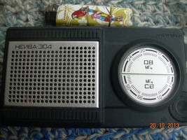 Rare Vintage Soviet Russian  USSR AM LW Portable Transistor Radio Neiva 304 - £29.60 GBP
