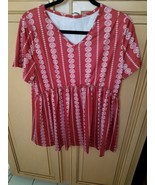 Women&#39;s Short Sleeve V-neck Shirt Size M - $25.97 CAD