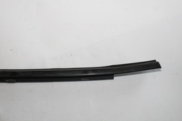 2012-2014 HYUNDAI VELOSTER FRONT RIGHT DOOR WINDOW BELT WEATHERSTRIP K151 image 4